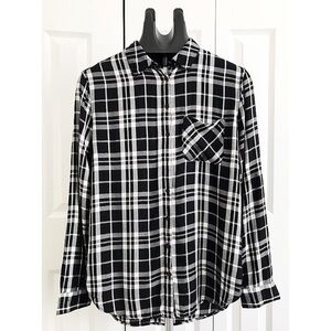 GARAGE Sz S Black / White Plaid Long Sleeve Shirt